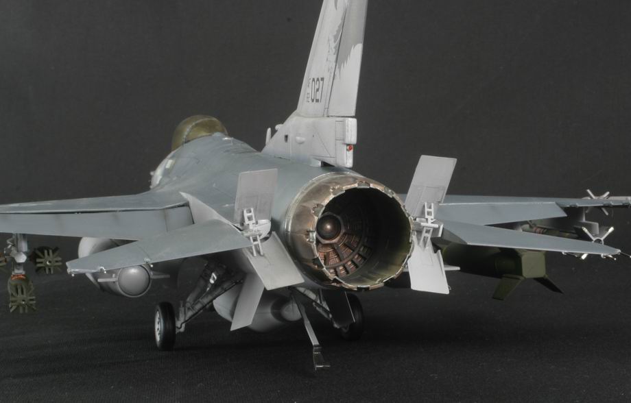 その他 Hasegawa F-16A Fighting Falcon 1/32 F-16A by Ion C. Tesu (Hasegawa 1/32)