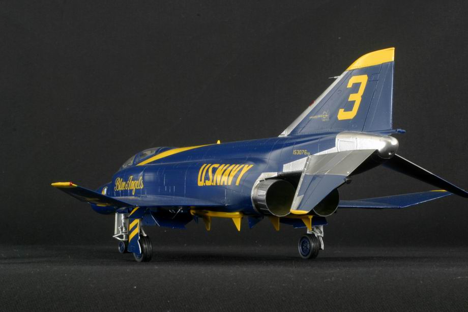 1/48 Hasegawa F-4J Blue Angels photo gallery